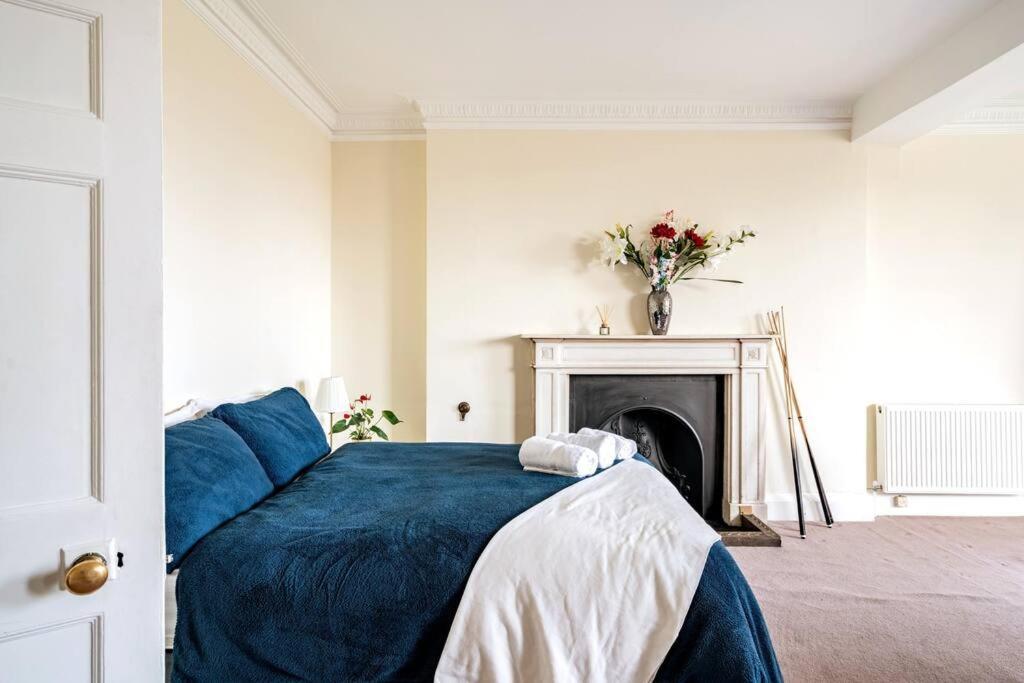 Villa Perfect For Large Family & Friends, Free Parking, Games Reading Exterior foto