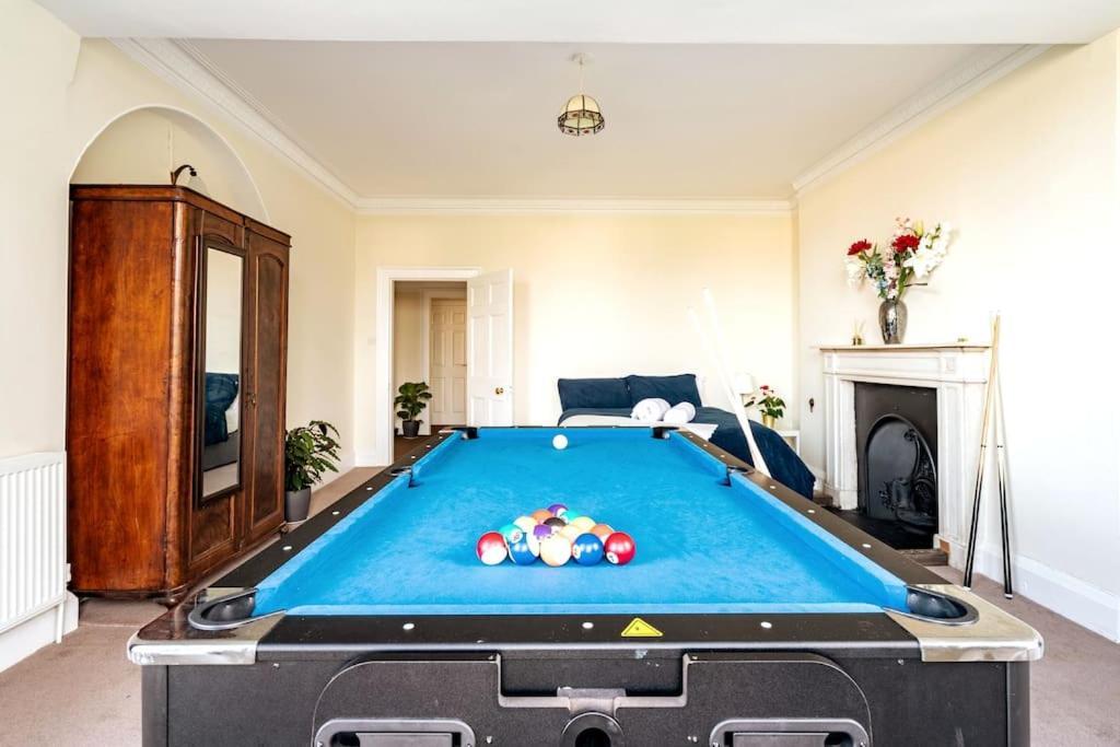 Villa Perfect For Large Family & Friends, Free Parking, Games Reading Exterior foto
