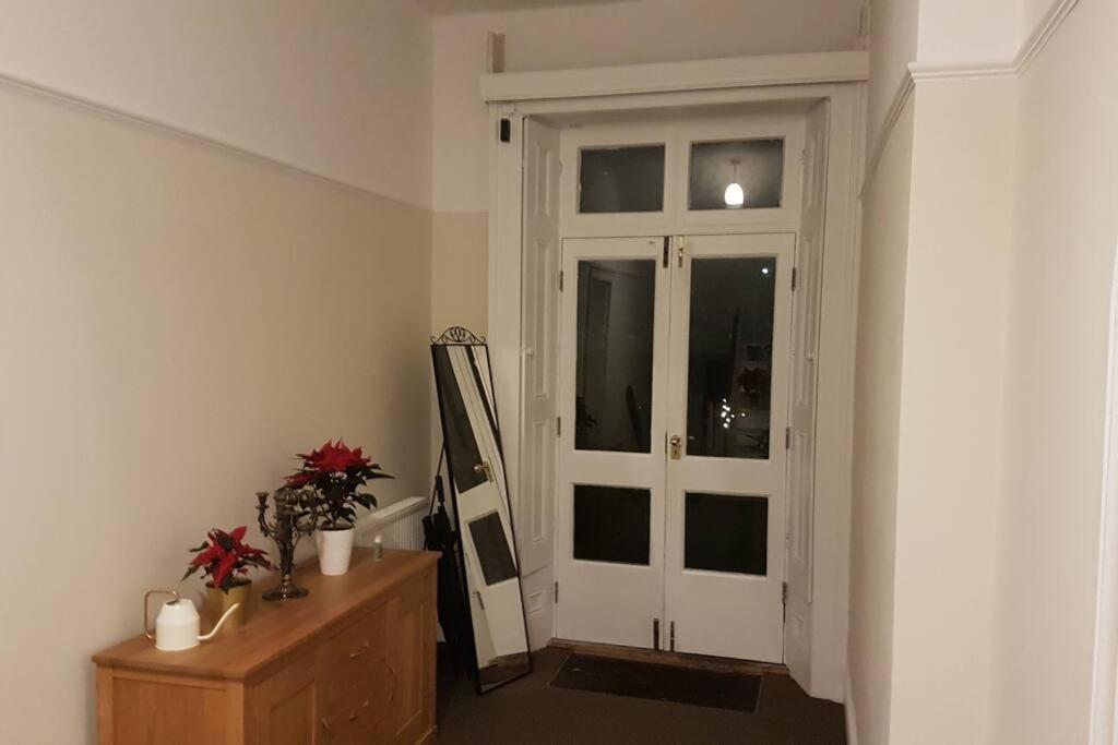 Villa Perfect For Large Family & Friends, Free Parking, Games Reading Exterior foto